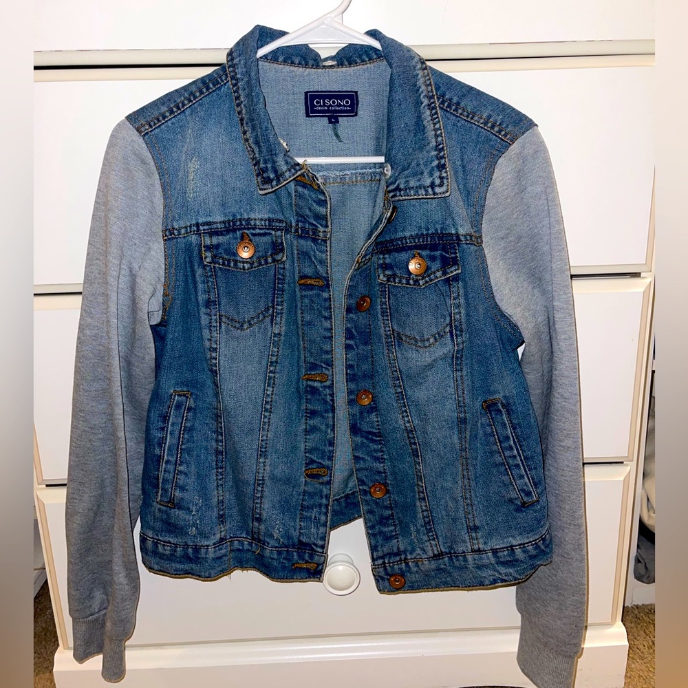 Jean Jacket 🤠 w/ fleece sleeves